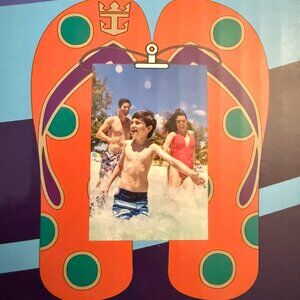 Flip Flop Design "Rustic" Wood Photo Frame 4"x6" or 5"x7" NWT